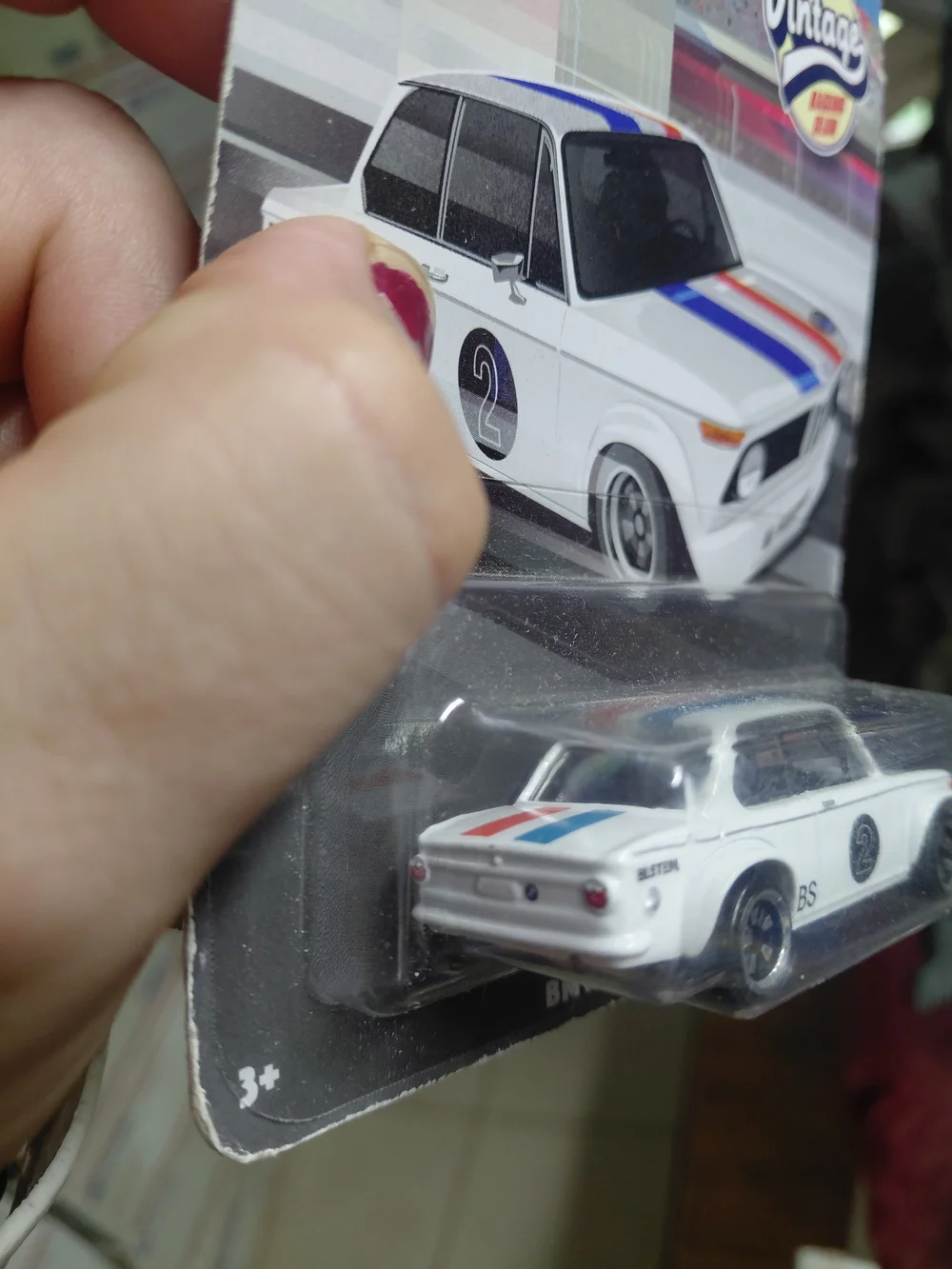 the Hot Wheels Vintage Racing Club BMW 2002 (3/6), a 1:64 scale die-cast collect